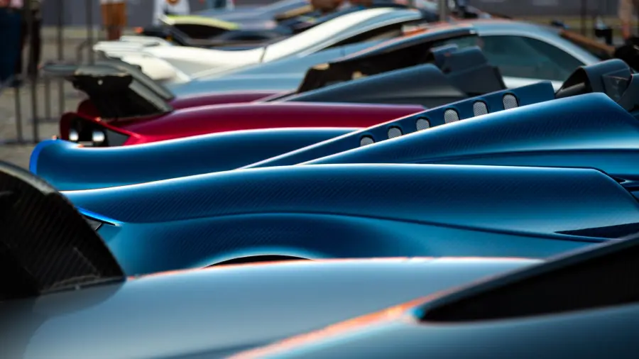 Differenza Supercar Hypercar: Guida Tecnica 2026