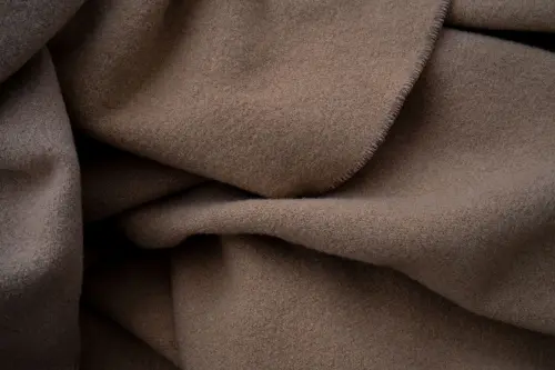 Come riconoscere un cashmere di qualità