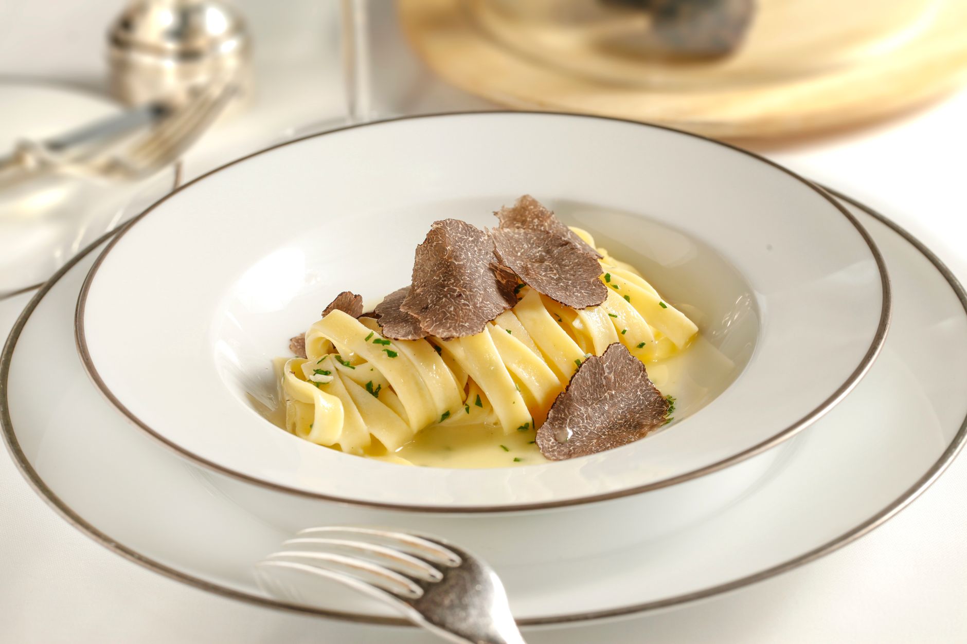 Tartufo bianco e ingredienti gourmet pregiati