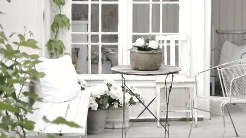 Come arredare un balcone o un terrazzo in stile Shabby Chic