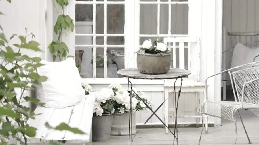Come arredare un balcone o un terrazzo in stile Shabby Chic