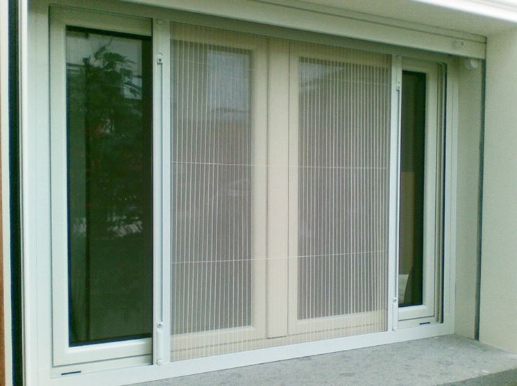 Zanzariere magnetiche, la soluzione alle zanzare